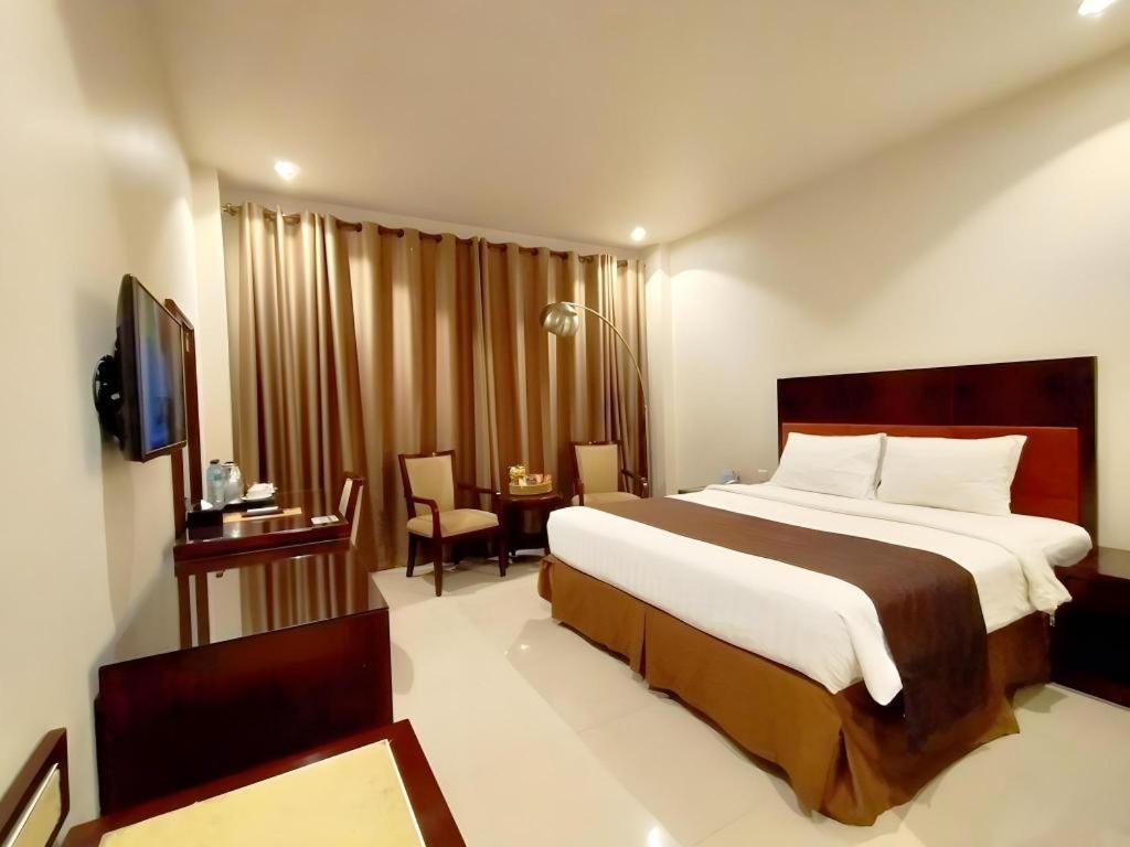Narita Classic Hotel Surabaja Zewnętrze zdjęcie